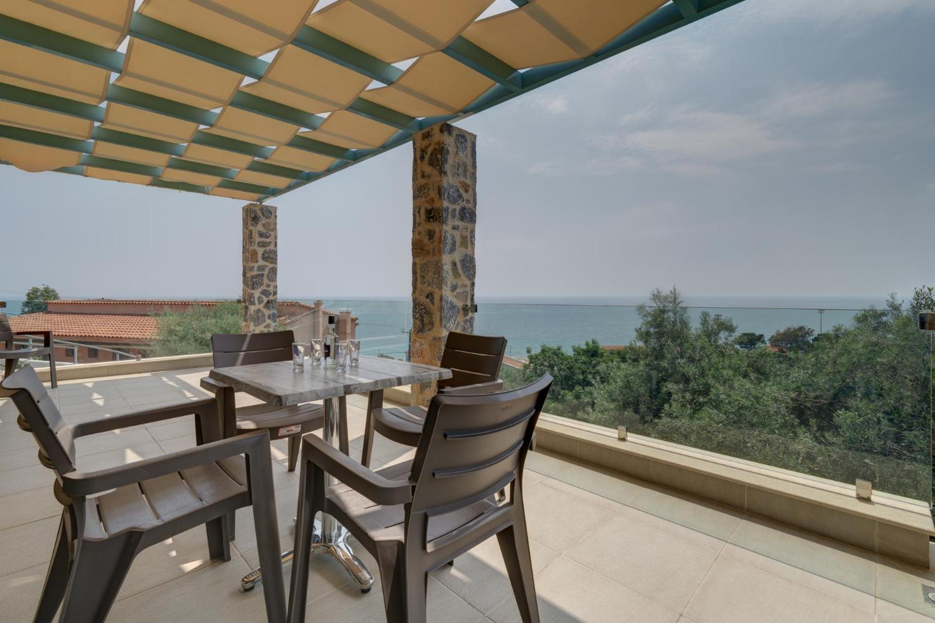 Ouzo Panoramic Houses 2, With Private Pool Plomari エクステリア 写真